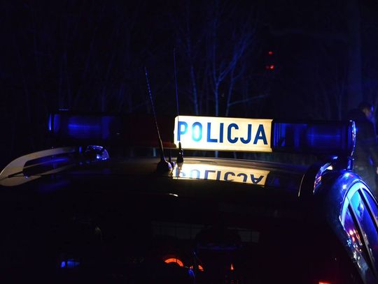 Pijany, prawie nieprzytomny, nastolatek leżał na ziemi w centrum Starogardu. Został zabrany do szpitala