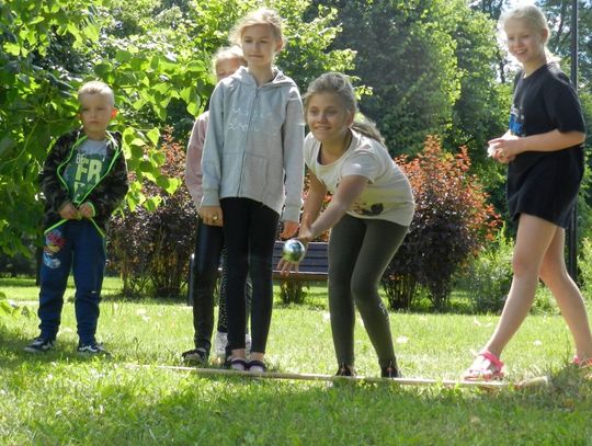 Piłka nożna, siatkówka, gra w boule - sport w pigułce 