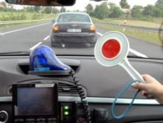 PILNE. Padły strzały. Policja ścigała złodzieja auta 