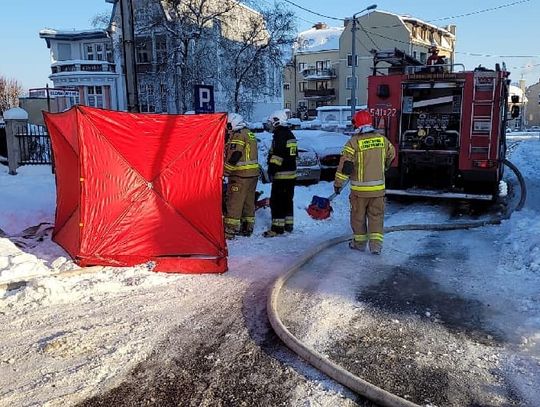 PILNE: Pożar budynku w Tczewie. Jedna ofiara śmiertelna. Ewakuowano 11 osób. 