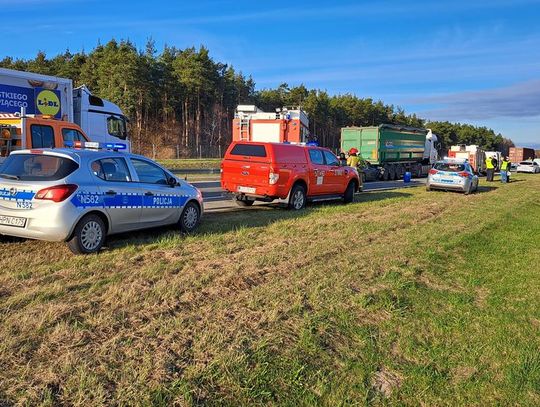 [AKTUALIZACJA] PILNE: Śmiertelny wypadek na autostradzie A1. Na miejscu pracują służby ratunkowe i policja