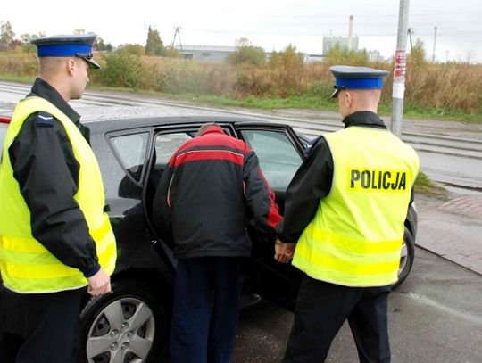 Pirotechnik w akcji - zażądał okupu. Chciał wysadzić sklepy