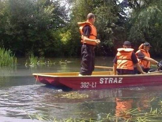 Plama oleju na Wierzycy. Poważny wyciek ze zdewastowanych młynów!