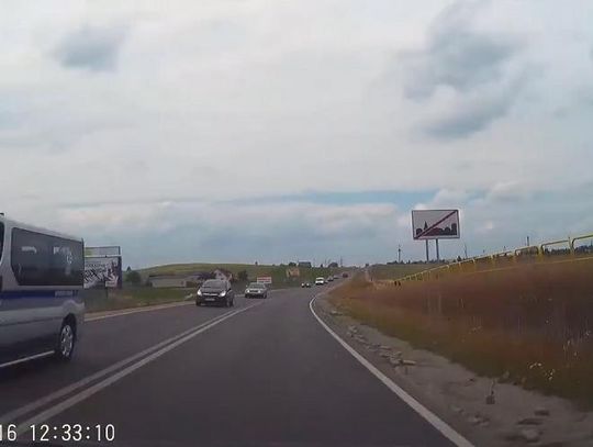 „Pogotowie jechało chodnikiem do pacjenta”. Zawody sparaliżowały ruch w mieście