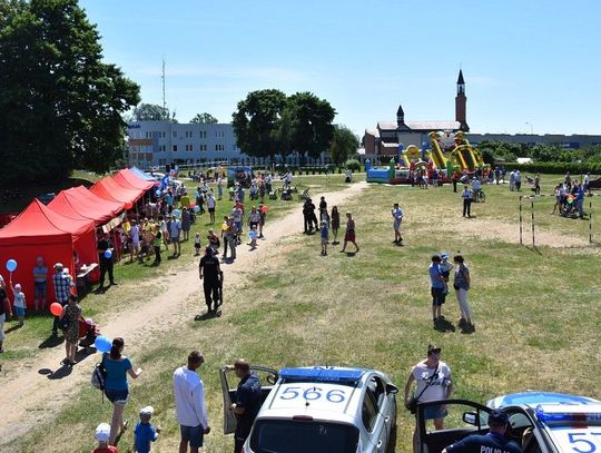 Policjanci i strażacy dzieciom 