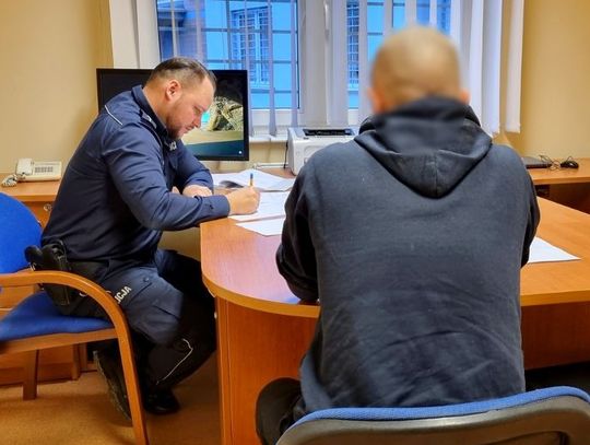 Policjanci rozbili grupę, która okradała samochody! Straty oszacowano na około 20 tys. złotych