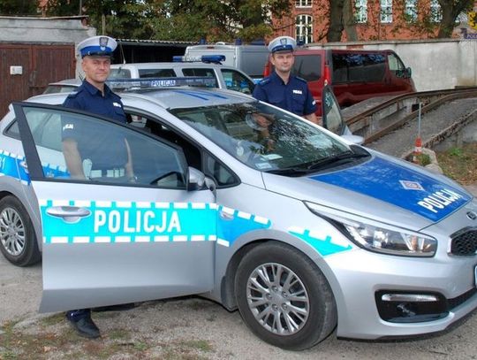 Policjanci z Kościerzyny uratowali życie 69-latkowi ze Starogardu Gdańskiego 