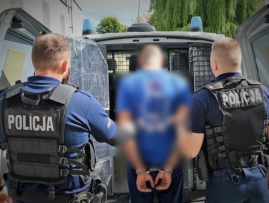 Policjanci zatrzymali braci, którzy w swoich mieszkaniach mieli blisko kilogram amfetaminy