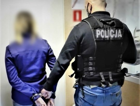 Policjanci zatrzymali trzy osoby, które odpowiedzą za włamanie do piwnicy oraz kradzież grzejników