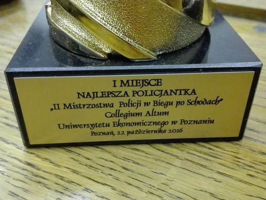 Policjantka ze Starogardu zajęła I miejsce w biegu po schodach w Poznaniu! 