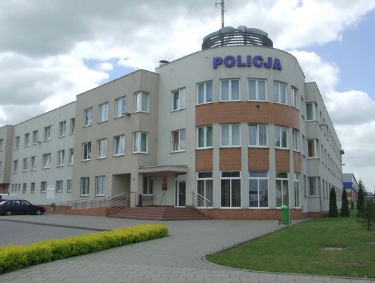 Połknął 5 złotych, pomogli mu policjanci 