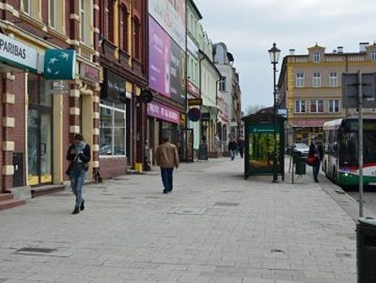 Porachunki na Rynku. Kłótnia dwóch kobiet mogła zakończyć się tragedią