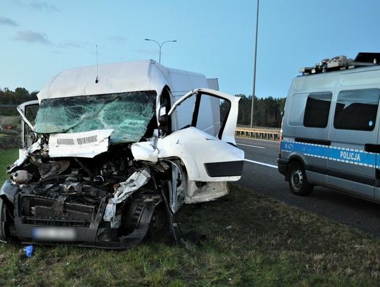 Poważny wypadek na A1. Trzy osoby trafiły do szpitala 