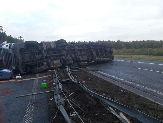 Poważny wypadek na A1. Zginął kierowca, ciężarówka zablokowała ruch