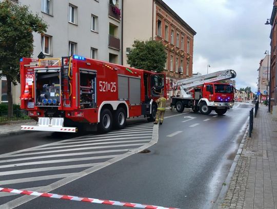 Pożar w centrum miasta. Z ogniem walczyło 6 zastępów