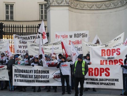 Protestujący porozumieli się z ministrem. Strajk w ROPS został zawieszony 