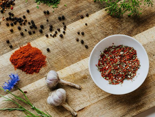 Przewodnik po przyprawach BIO - korzyści i zastosowanie