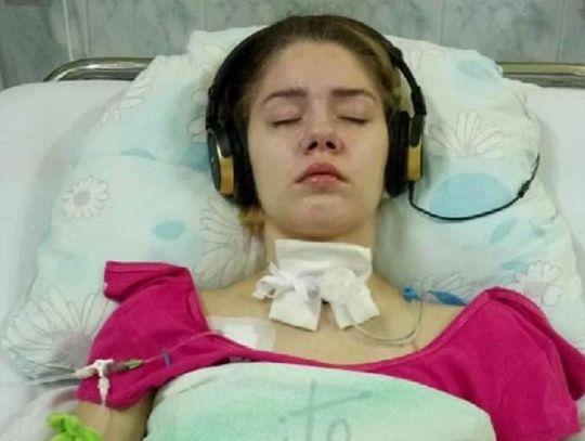Razem obudźmy Nadię. Młoda dziewczyna potrzebuje kosztownego leczenia 