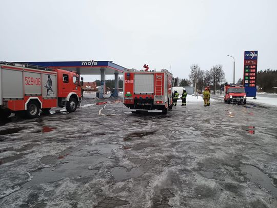 Rozszczelnienie instalacji LPG na stacji paliw w Czarnej Wodzie. Interweniowała straż pożarna Rozszczelnienie instalacji LPG na stacji paliw w Czarnej Wodzie. Interweniowała straż pożarna