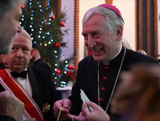Samorządowcy i parlamentarzyści na przedświątecznym spotkaniu z biskupem Samorządowcy i parlamentarzyści na przedświątecznym spotkaniu z biskupem