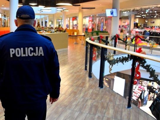 Sezon wyprzedaży w pełni. Bądźmy ostrożni podczas zakupów stacjonarnych i w sieci