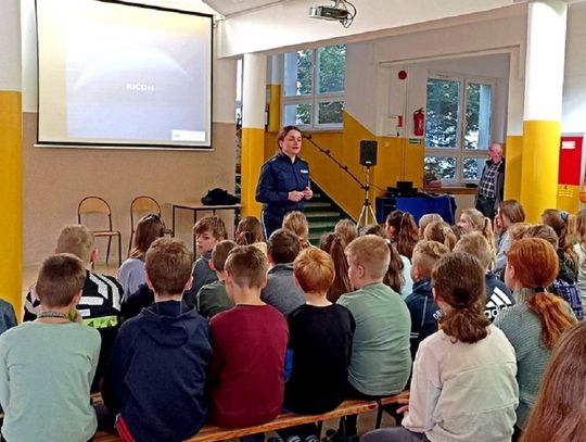 Spotkanie edukacyjne z policjantką