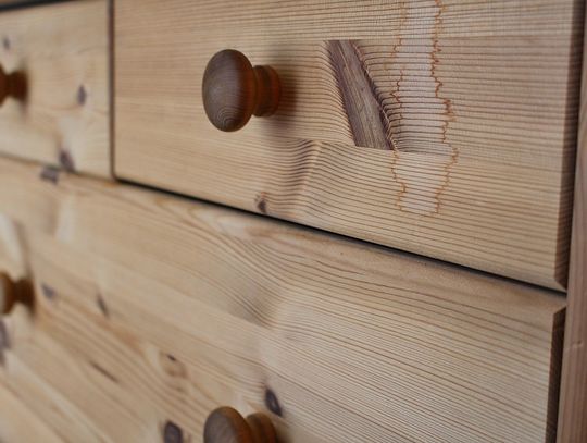 Sprzedając meble, straciła... 81 000 złotych Sprzedając meble, straciła... 81 000 złotych