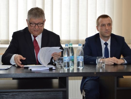 Starosta składa oświadczenie w sprawie kontroli w PCPR