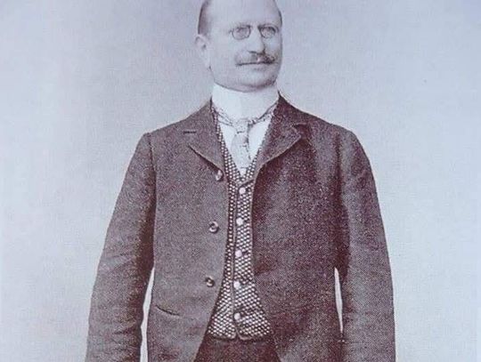 Starostwo w miejscu dawnej fabryce tytoniu. Kim był Arie Goldfarb?