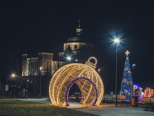 ŚWIEĆ SIĘ Z ENERGĄ