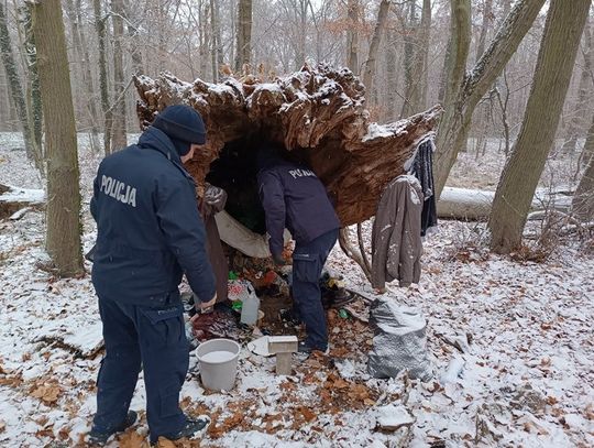 Tej nocy temperatura może spaść ponad 10 kresek poniżej zera. Reagujmy na osoby bezdomne i pamiętajmy o starszych oraz samotnych