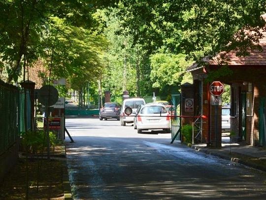 TRAGEDIA W KOCBOROWIE Utopił się pod kranem w szpitalu?! Mężczyzna zmarł w szpitalnej łazience