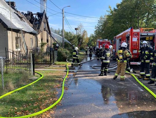 Tragiczny pożar w miejscowości Rusek w gminie Bobowo. Nie żyje kobieta