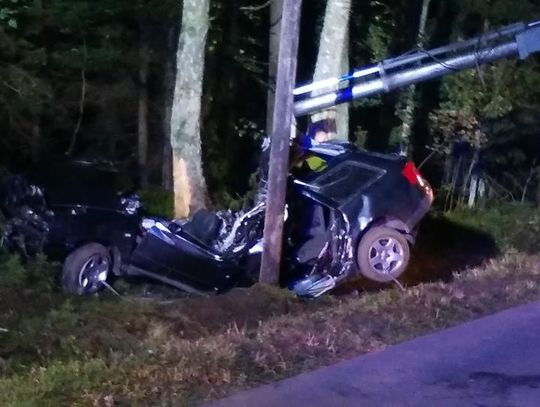 TRAGICZNY WYPADEK 18-latek zginął na miejscu, troje młodych ludzi ciężko rannych 