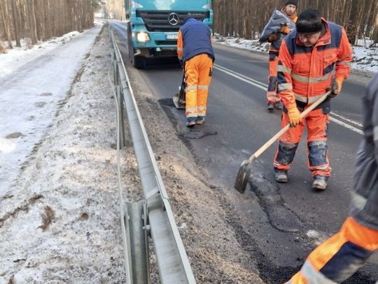 Trwa naprawa uszkodzeń na drogach powiatowych