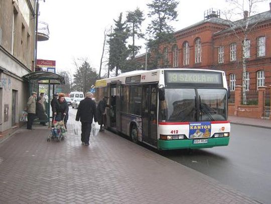 Urzędnicy zachęcają - zamień wóz na bus 