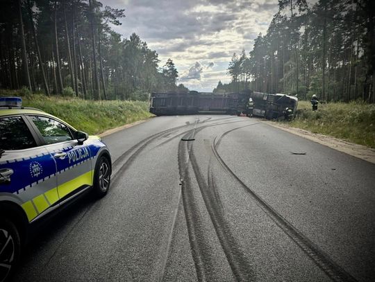 UWAGA KIEROWCY! Droga krajowa zablokowana w obu kierunkach. Utrudnienia potrwają kilka godzin!