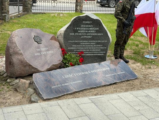 W Lubichowie odsłonięto odrestaurowany pomnik Żołnierzy Armii Krajowej