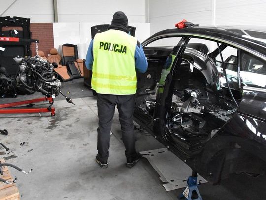  WIELKI SUKCES starogardzkich policjantów. Funkcjonariusze zlikwidowali dwie dziuple samochodowe. Sprawa jest bardzo rozwojowa 