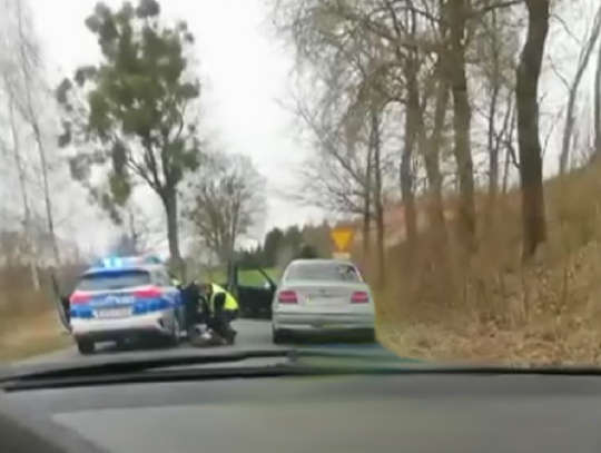  Wracamy do sprawy policyjnego pościgu za BMW. Młody kierowca miał odebrane uprawnienia