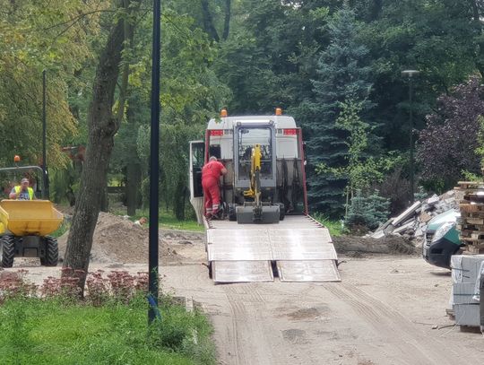 Wykonawca ma już ponad roczne opóźnienie. Czy zdąży z robotami do końca roku? 