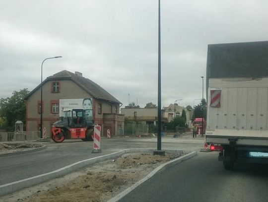 Wykonawcy nie wywiązują się z terminów. Mieszkańcy tkwią w gigantycznych korkach 