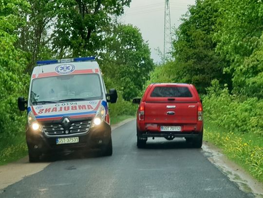 Wypadek na DW 222 w miejscowości Kokoszkowy. Poszkodowany... uciekł  