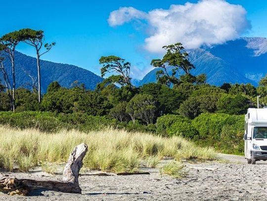 Zakup używanego samochodu kempingowego. Najistotniejsze kwestie