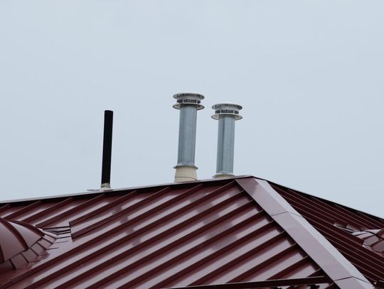 Zalety stosowania systemów kominowych w nowoczesnym budownictwie