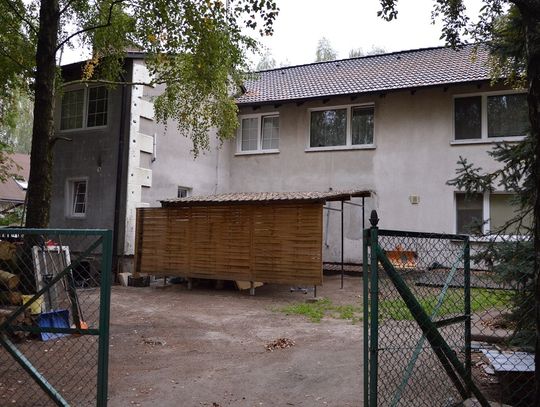 Zamiast azylu, mieli w domu piekło. Prokuratura stawia zarzuty dyrektorom placówek opiekuńczo-wychowawczych