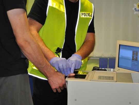 Zatrzymano handalarza narkotyków. Miał w mieszkaniu ponad 100 gram marihuany 