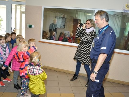 ZDJĘCIA: Przedszkolaki w starogardzkiej komendzie