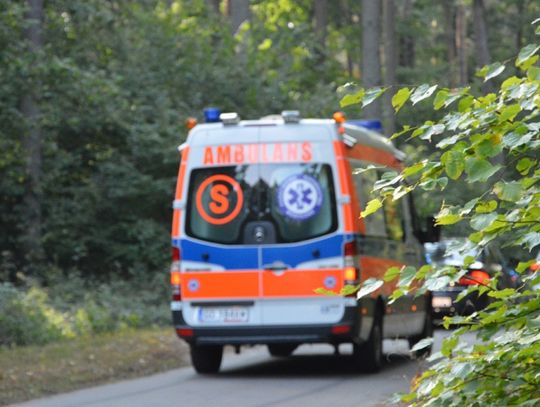 Zgon pod lokalem wyborczym przy al. Jana Pawła II w Starogardzie. Zmarł 66-letni mężczyzna