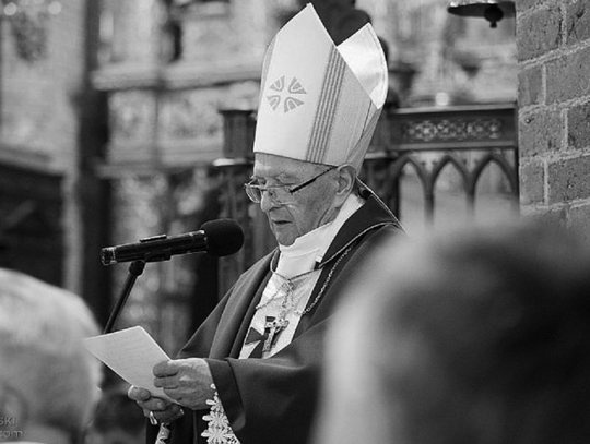 Zmarł biskup senior Piotr Krupa